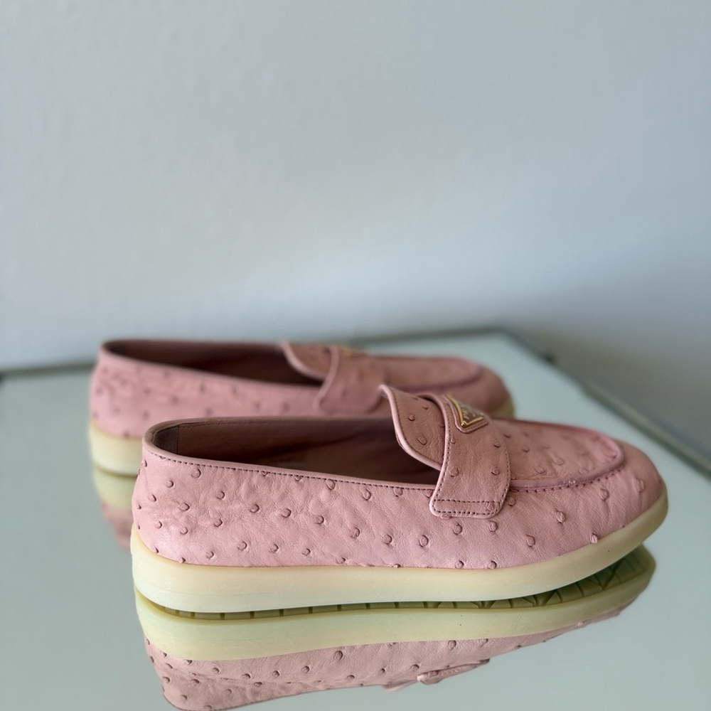 New PRADA Ostrich Leather Loafers $3,200 40 - Picture 6 of 12